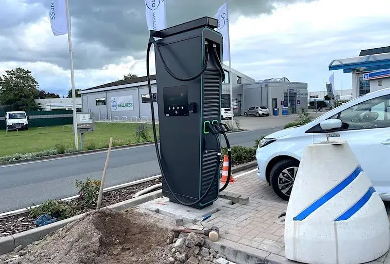 Alpitronic Hypercharger installation on site in Germany
