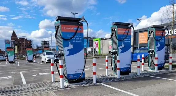 DECATHLON Allemagne ouvre une station de recharge à Berlin avec la solution Virta